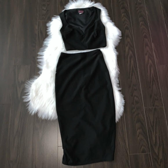 Hot Miami Styles Dresses & Skirts - Hot Miami Styles crop top and skirt set